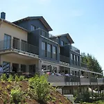 M13 Otel