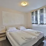 M13 酒店 Riol