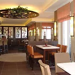 M13 Otel