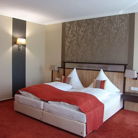 M13 Hotel