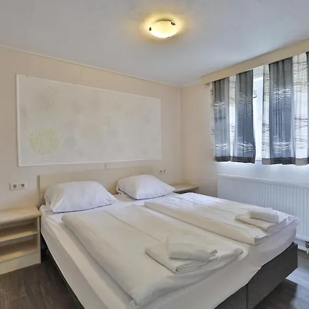 M13 Hotel Riol