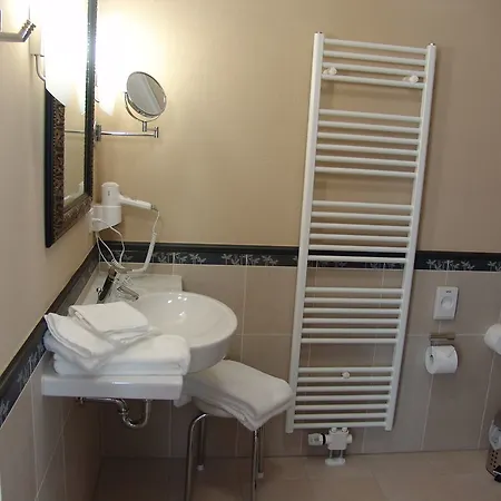 M13 Hotel 3*
