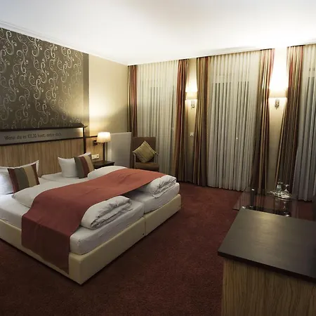M13 Hotel Riol