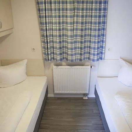M13 Hotel