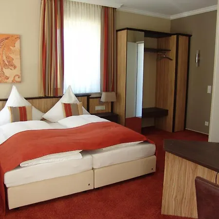 Hotel M13